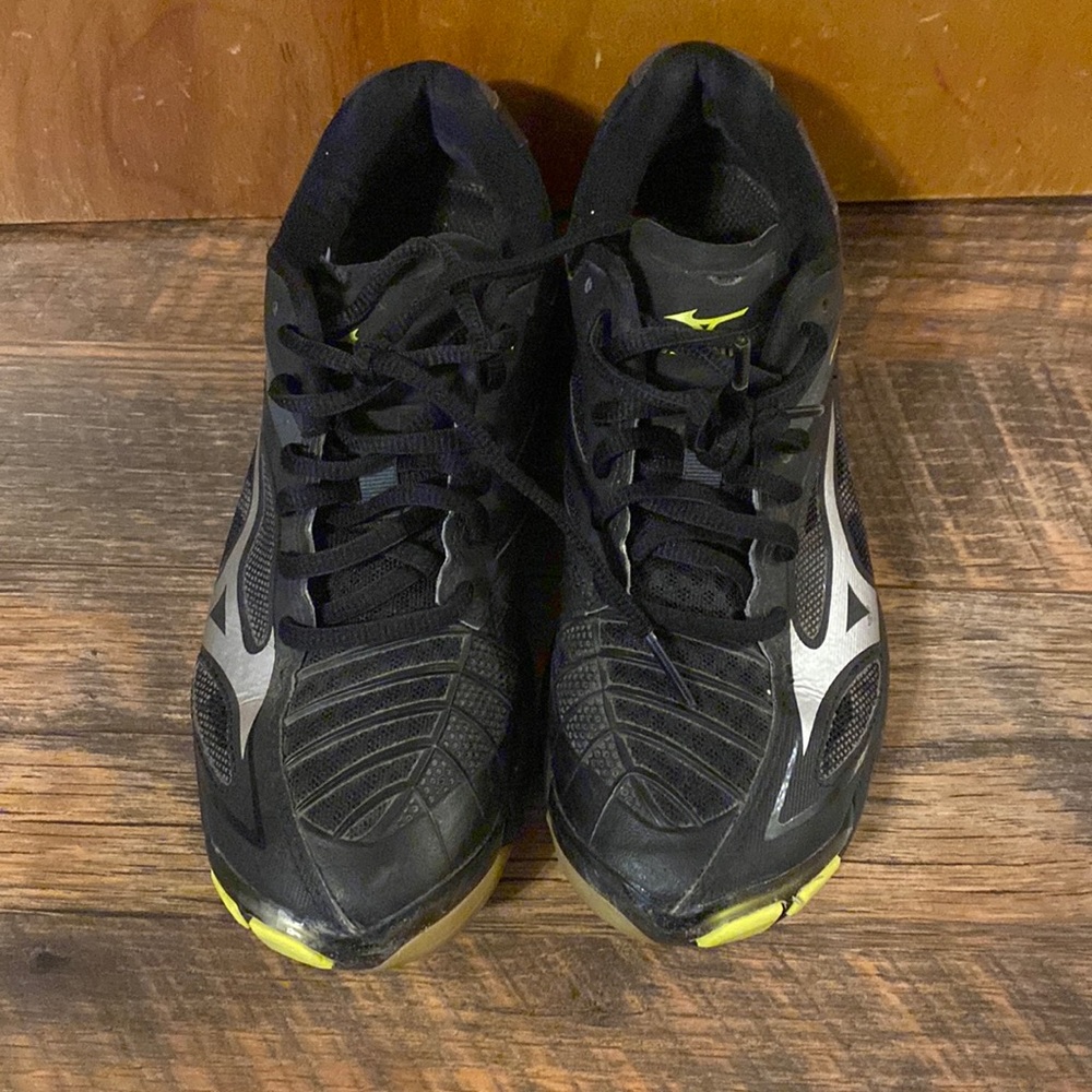 Wave Lightning Z3 Mizuno Volleyball shoes size 6